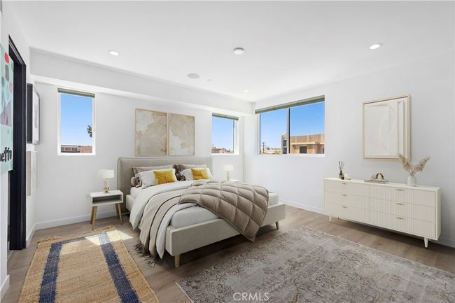 En Suite Bedroom #2 - Level Three | Image 13