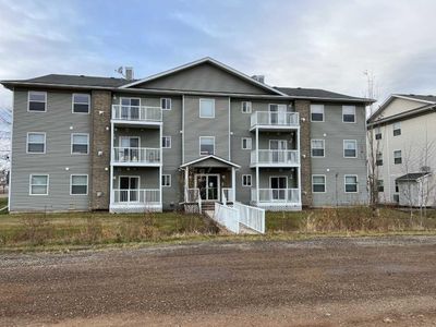 104 - 502 1 St, Condo with 2 bedrooms, 1 bathrooms and 2 parking in Fox Creek AB | Image 1