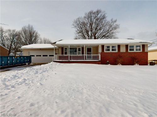 231 Cedar St N, East Canton, OH, 44730-1211 | Card Image