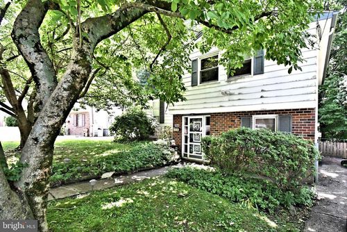 8906 Alicia St, PHILADELPHIA, PA, 19115-3513 | Card Image
