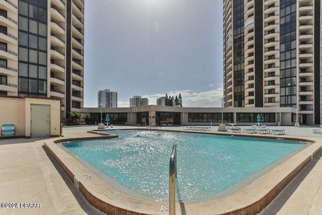 2B1 - 1 Oceans West Blvd, Condo with 2 bedrooms, 2 bathrooms and null parking in Daytona Beach Shores FL | Image 23