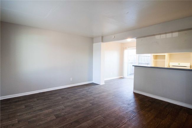 A25 - 2506 Manor Cir, Home with 2 bedrooms, 1 bathrooms and 1 parking in Austin TX | Image 5