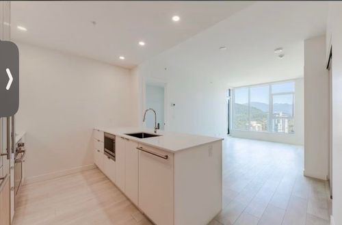 537 Cottonwood Avenue, Coquitlam, BC, V3J0S4 | Card Image
