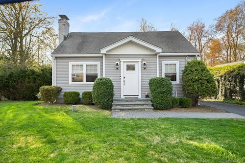 15 Maryland Ave, North Castle, NY, 10504-2030 | Card Image