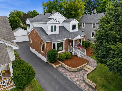 439 North Ave, Barrington, IL, 60010-3332 | Card Image