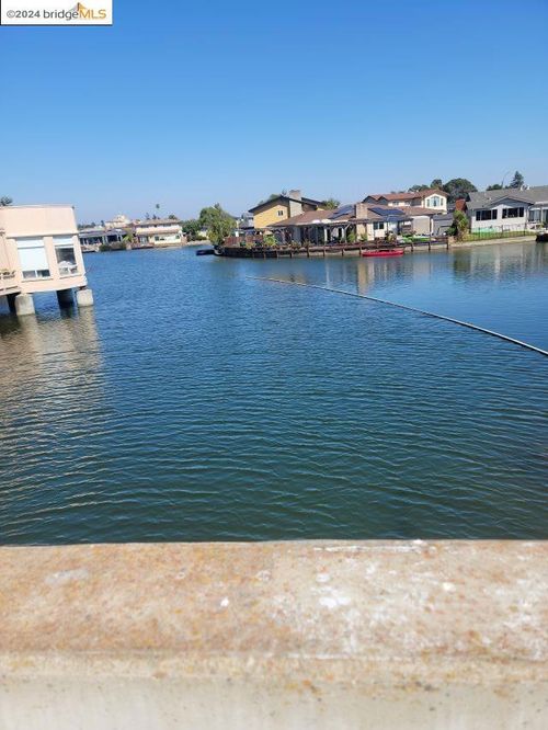 610 Grand St, Alameda, CA, 94501-5603 | Card Image