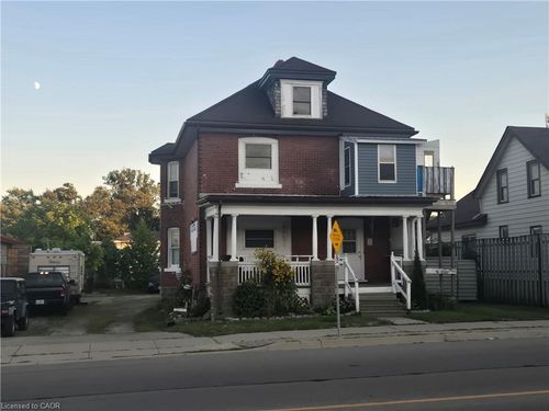 13 Talbot St E, Cayuga, ON, N0A1E0 | Card Image