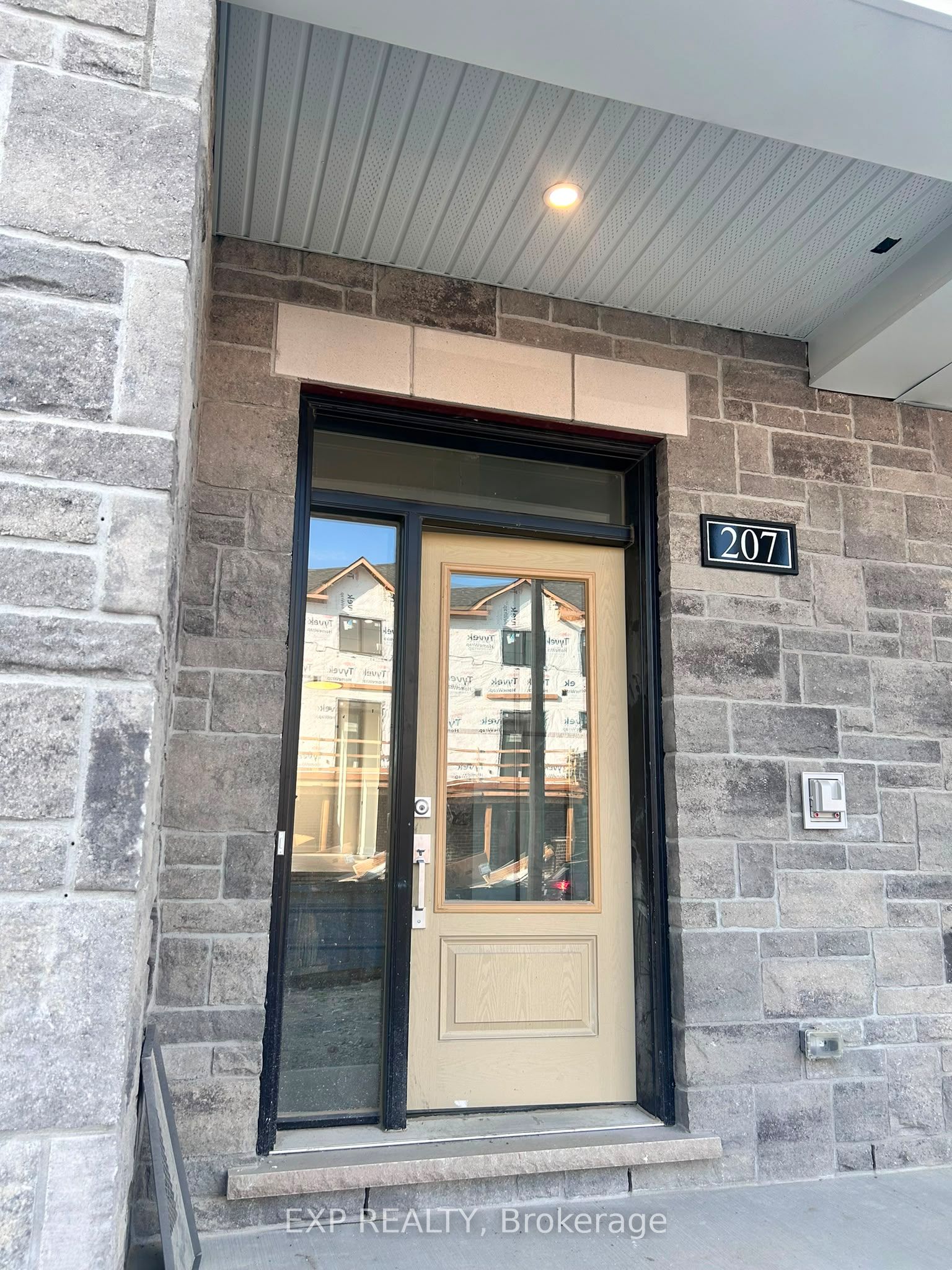 Residential Lease in Barrhaven 2