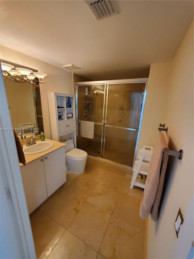 APT-906 - 17555 Atlantic Blvd, Condo with 2 bedrooms, 2 bathrooms and null parking in Sunny Isles Beach FL | Image 24