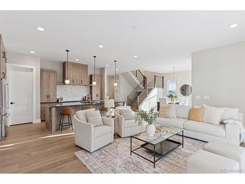 927 William Way, Berthoud, CO, 80513-2774 | Card Image