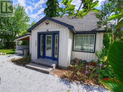705 Glendale Ave, Salmo, BC, V0G1Z0 | Card Image