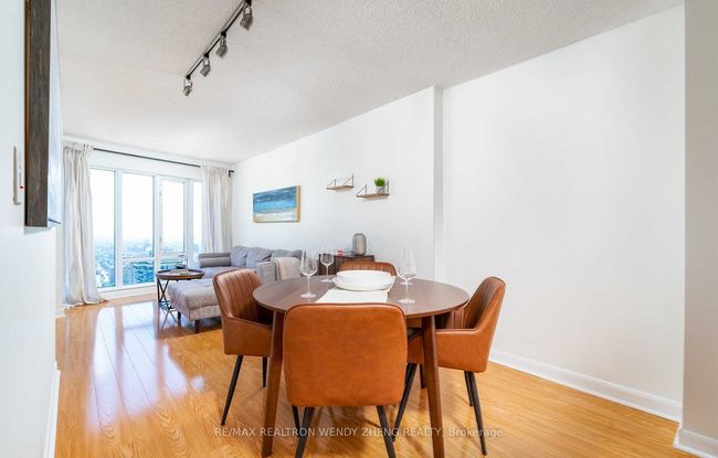 4203 - 210 Victoria St, Condo with 2 bedrooms, 2 bathrooms and null parking in Toronto ON | Image 4