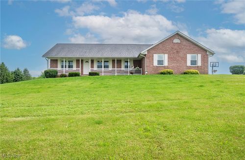 13584 Orrville St Nw, North Lawrence, OH, 44666-9479 | Card Image