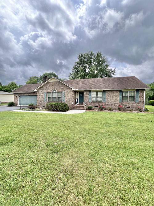 98 Edgefield Dr, Manchester, TN, 37355-3519 | Card Image