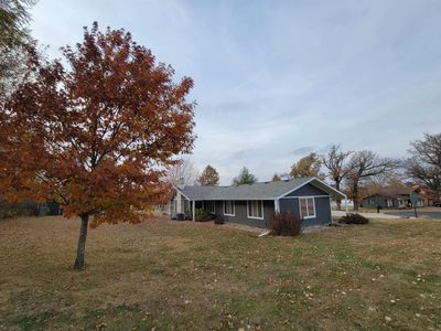 201 Oak Park, House other with 3 bedrooms, 1 bathrooms and null parking in Parkersburg IA | Image 3