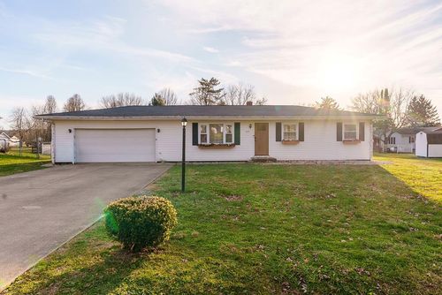 637 Vernon Dr, Chillicothe, OH, 45601-8324 | Card Image
