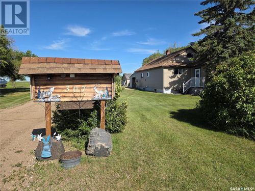 307 Saskatchewan Ave, Strongfield, SK, S0H3Z0 | Card Image