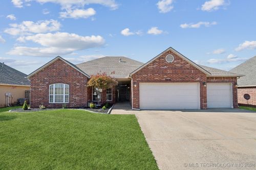 15730 S Birch Avenue, Glenpool, OK, 74033 | Card Image