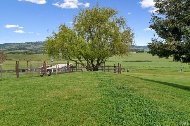 166 Davis Ln, House other with 3 bedrooms, 2 bathrooms and 15 parking in Penngrove CA | Image 42
