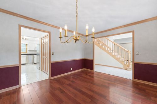 484 Blodgett Ct, Naperville, IL, 60565-4330 | Card Image