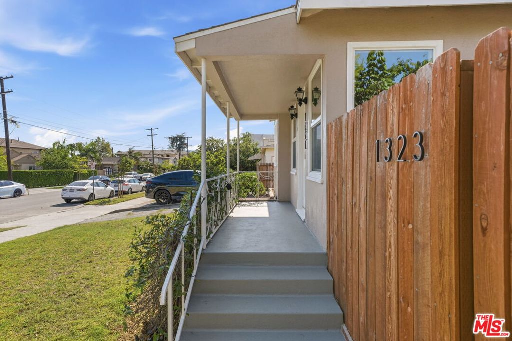 Residential Income in Glendale 4