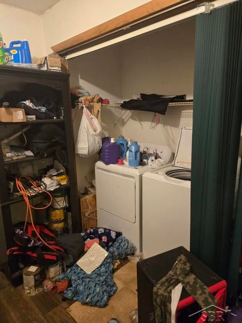 1418 Marquette Ave, Sault Sainte Marie, MI, 49783-9156 | Card Image