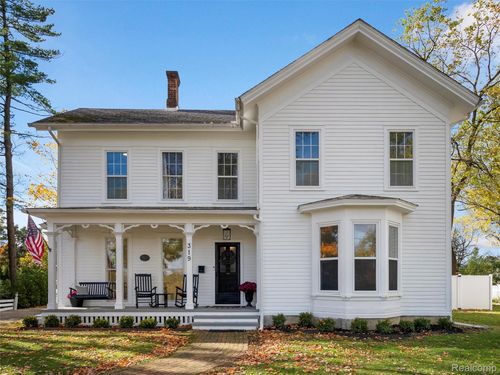 319 Chandler St, Romeo, MI, 48065-4603 | Card Image