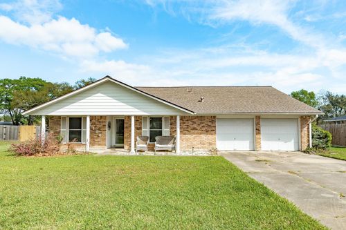 1100 Western Ave, Angleton, TX, 77515-4258 | Card Image