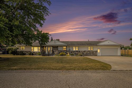 236 Jeffrey St, Cedar Springs, MI, 49319-9506 | Card Image