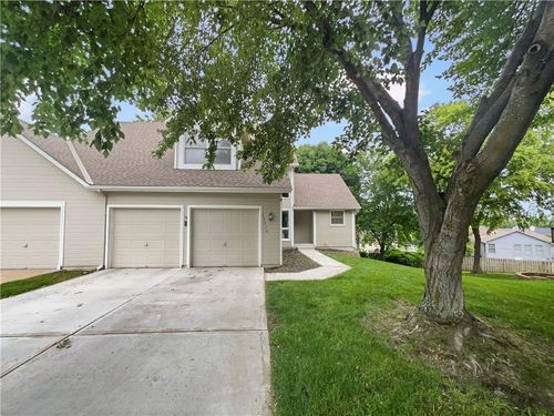 15416 Floyd St, Overland Park, KS, 66223-3036 | Card Image