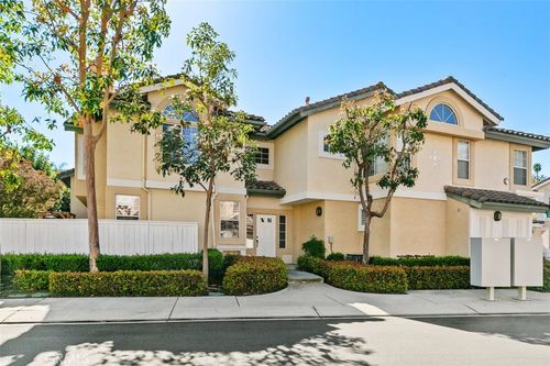 8 Luzern, Mission Viejo, CA, 92692-5174 | Card Image