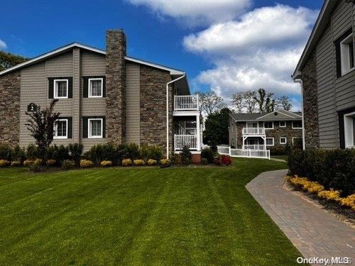 28-9 Williams Blvd, Lake Grove, NY, 11755-2401 | Card Image