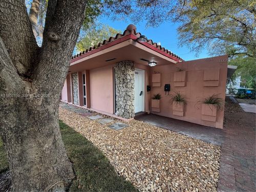 1-400 Minorca Ave, Coral Gables, FL, 33134-4224 | Card Image