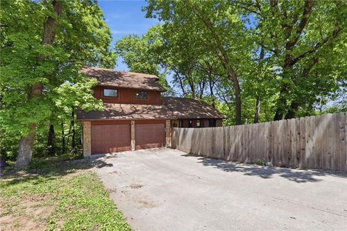 5796 Se Pine Ln, Holt, MO, 64048-9236 | Card Image