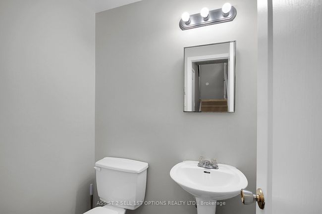 98 - 13C Woodvale Gn Crescent, Condo with 3 bedrooms, 2 bathrooms and null parking in South of Baseline to Knoxdale ON | Image 22