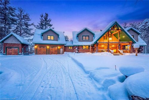 11 Nevis Ridge Dr, Oro Medonte, ON, L0L1T0 | Card Image