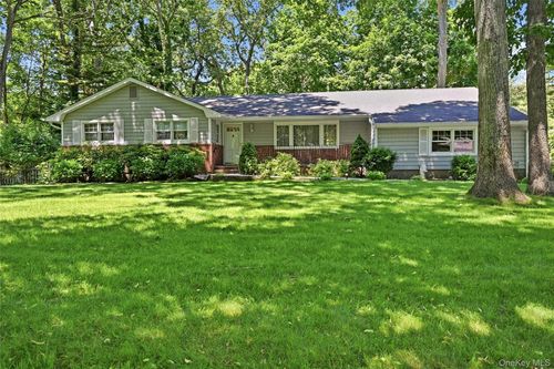 34 Bolan Dr, Huntingtn Sta, NY, 11746-2844 | Card Image
