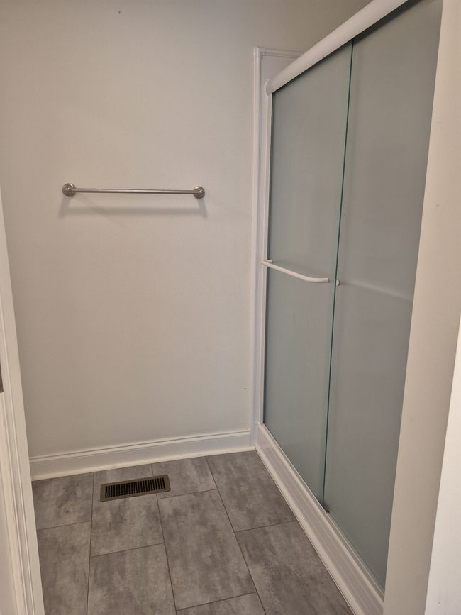 Master Stand Up Shower | Image 29