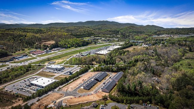 Unit 2 Grove Loop, Home with 3 bedrooms, 3 bathrooms and null parking in Blue Ridge GA | Image 13