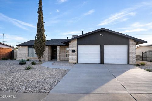 2412 Penwood Dr, El Paso, TX, 79935-2109 | Card Image