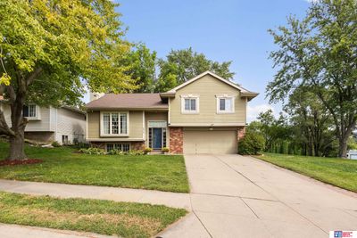 2512 Alberta Avenue, House other with 3 bedrooms, 1 bathrooms and 2 parking in Bellevue NE | Image 2