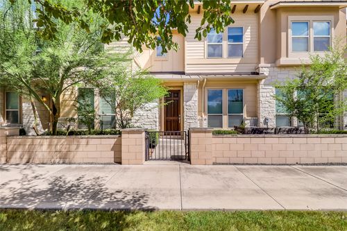 32-6814 E Riverside Dr, Austin, TX, 78741-6670 | Card Image