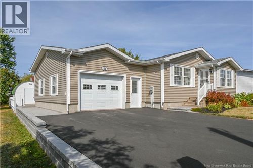 151 Rue Des Peupliers, Shippagan, NB, E8S1J7 | Card Image