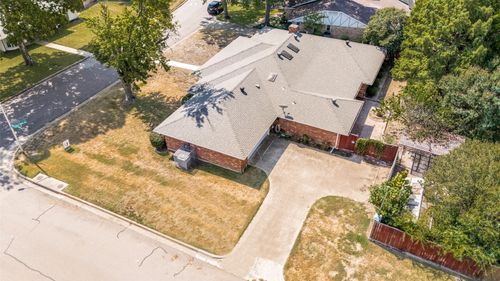 9015 Hunters Glen Trl, Fort Worth, TX, 76120-2815 | Card Image