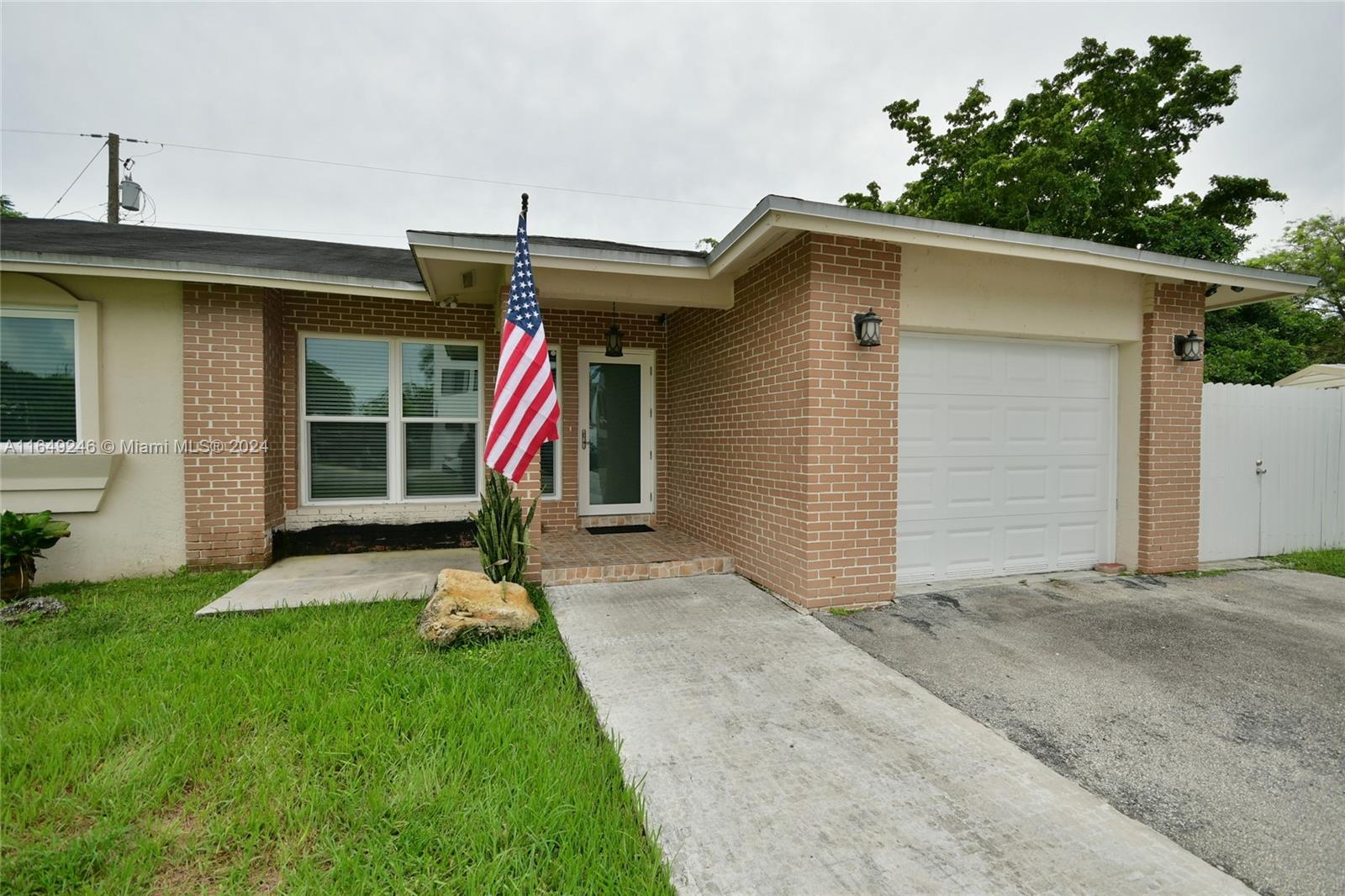 271st Ter, Homestead, FL 33032