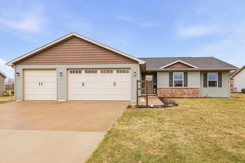 704 Alyssa Street, KAUKAUNA, WI, 54130 | Card Image