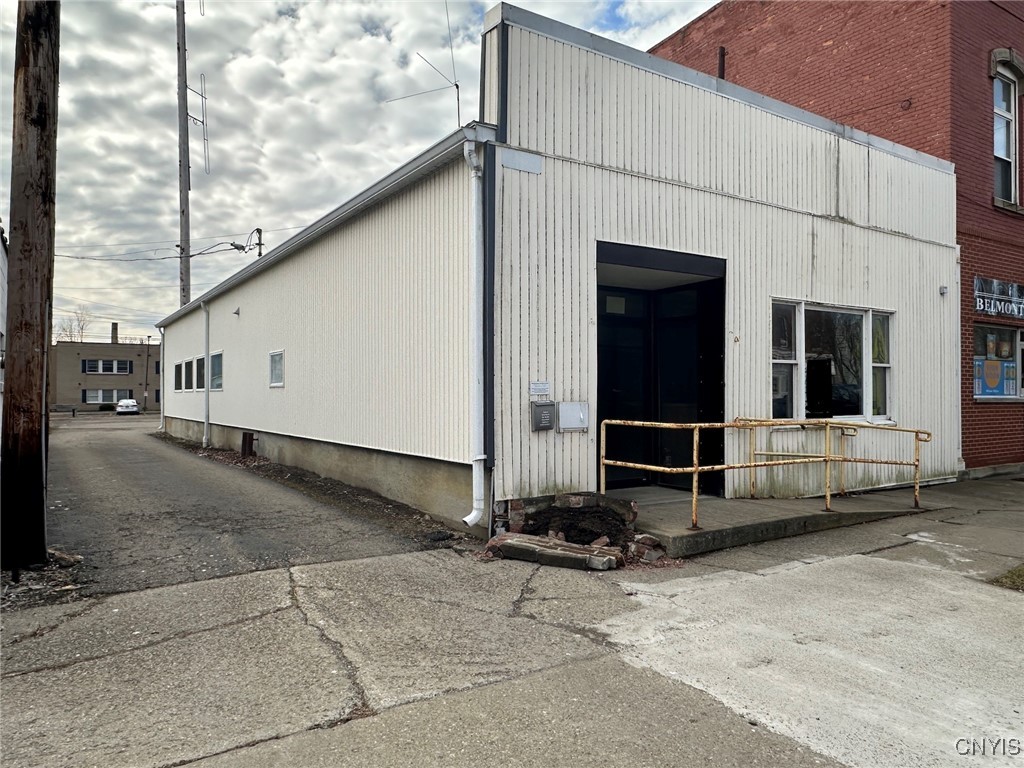 23 Schuyler St, Belmont, NY 14813