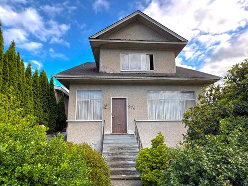 676 E King Edward Ave, Vancouver, BC, V5V2C9 | Card Image