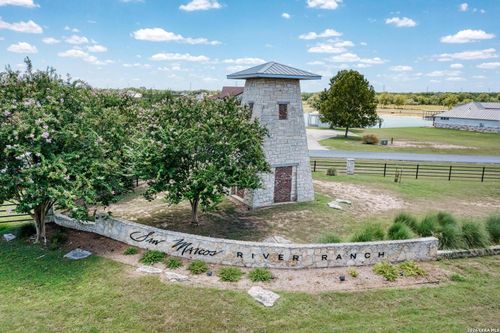 108 River Lakes Ln, Martindale, TX, 78655-3907 | Card Image