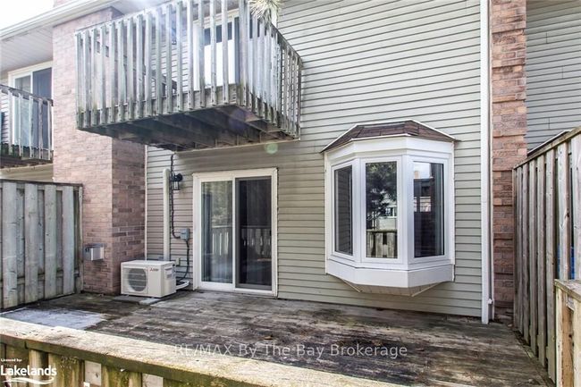 8 - 39 28th St S, Condo with 3 bedrooms, 2 bathrooms and 1 parking in Wasaga Beach ON | Image 5